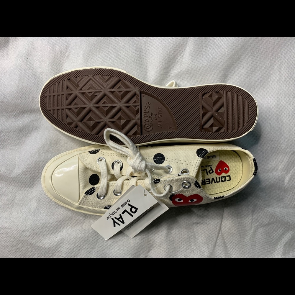 Men Play Comme des Garçons x Converse Polka Dot ❤️